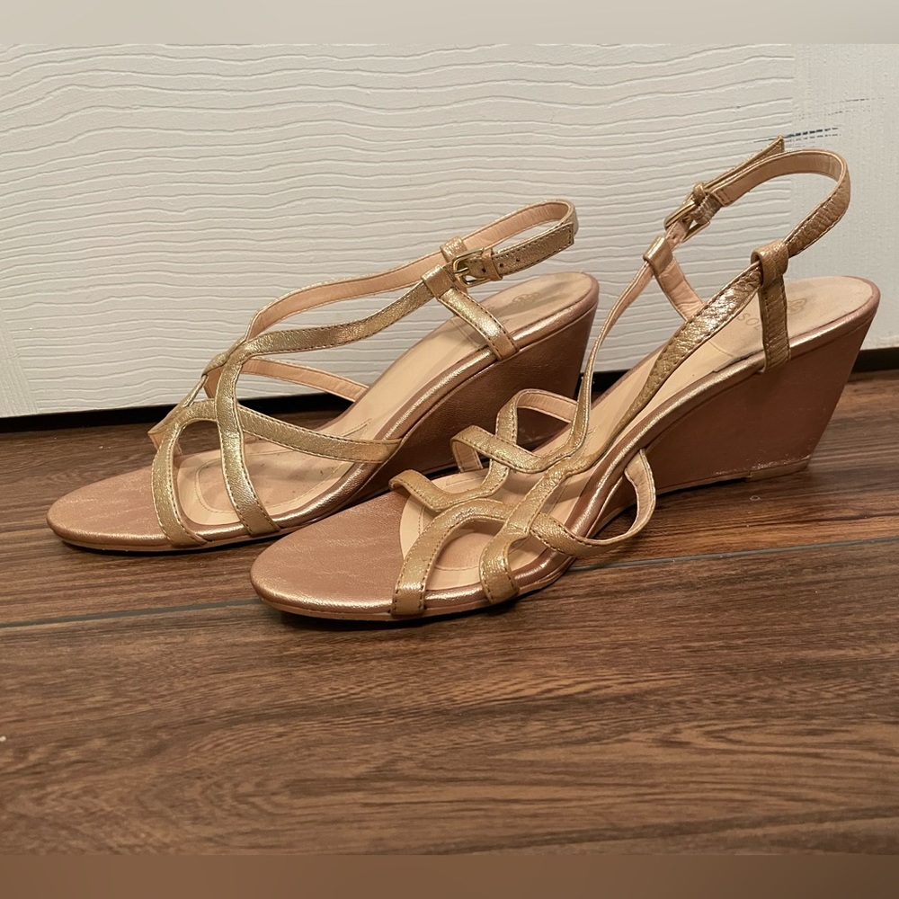 Sola gold heels size 8.5